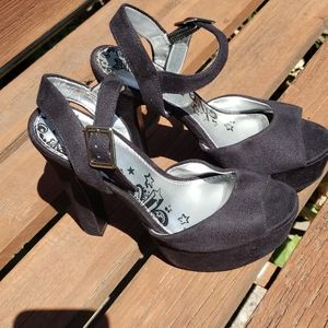 Strappy Heeled  Sandals